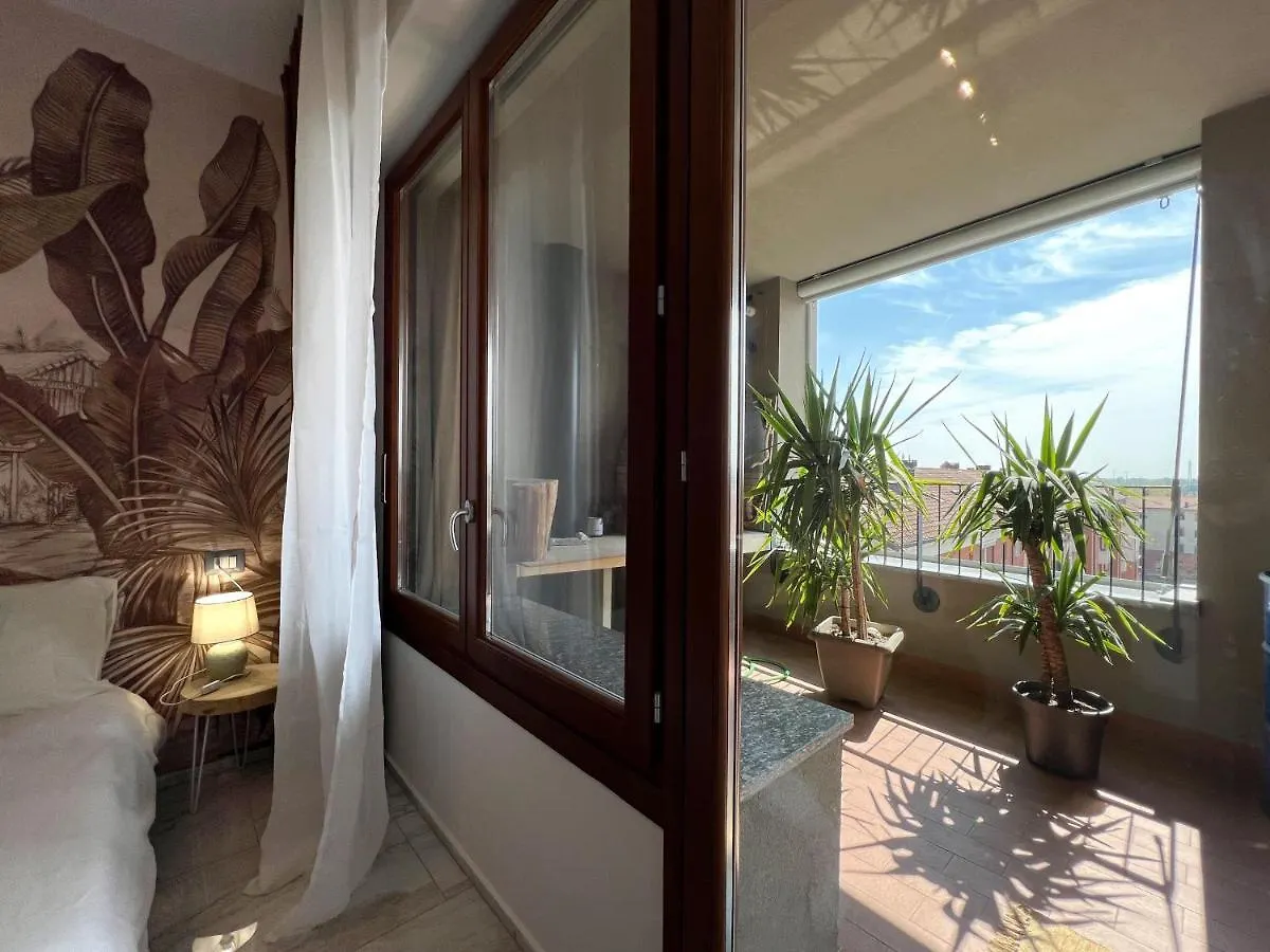 Holy-Day Rooms Milano 0*, Milan