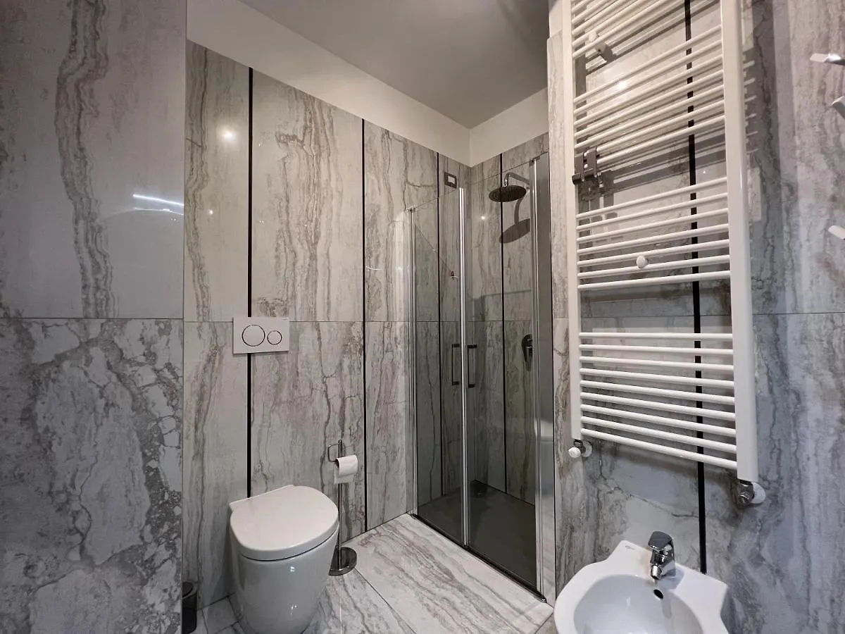 Holy-Day Rooms Milano Italy